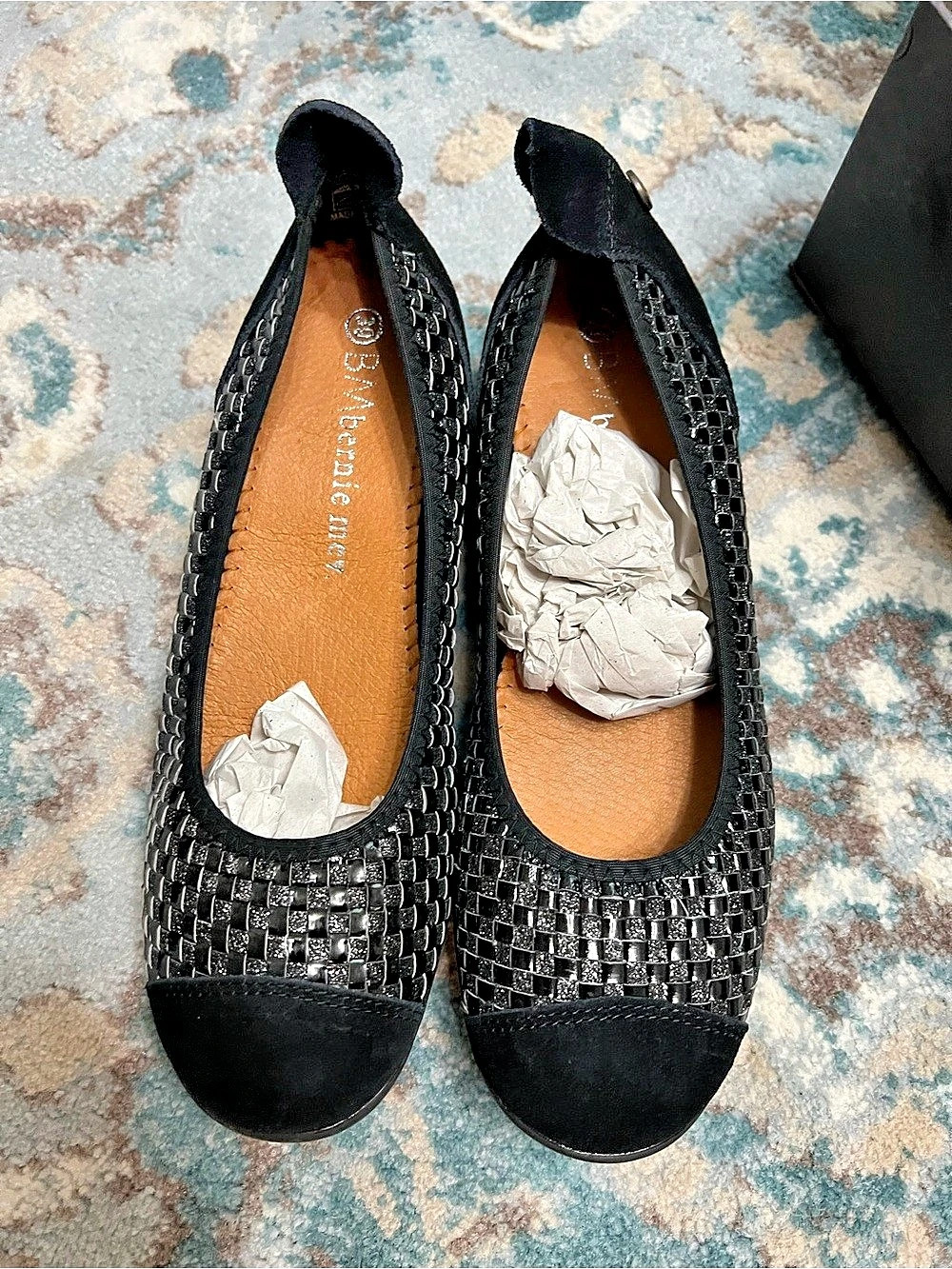 Bernie Mev. Catwalk Ballet Flat. Black Woven Ballet Flats Like New